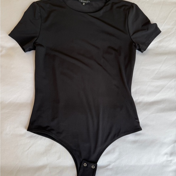 Black Short Sleeve Bodysuit dynamite - Picture 1 of 3